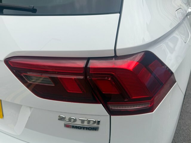 Volkswagen Tiguan 2.0 Tdi Bluemotion Tech Se Navigation Dsg 4Motion White #15