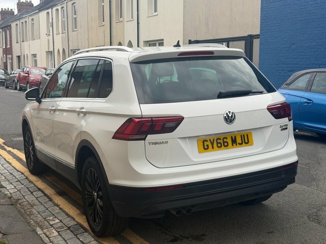 Volkswagen Tiguan 2.0 Tdi Bluemotion Tech Se Navigation Dsg 4Motion White #5