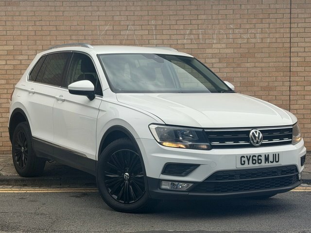 Volkswagen Tiguan 2.0 Tdi Bluemotion Tech Se Navigation Dsg 4Motion White #1