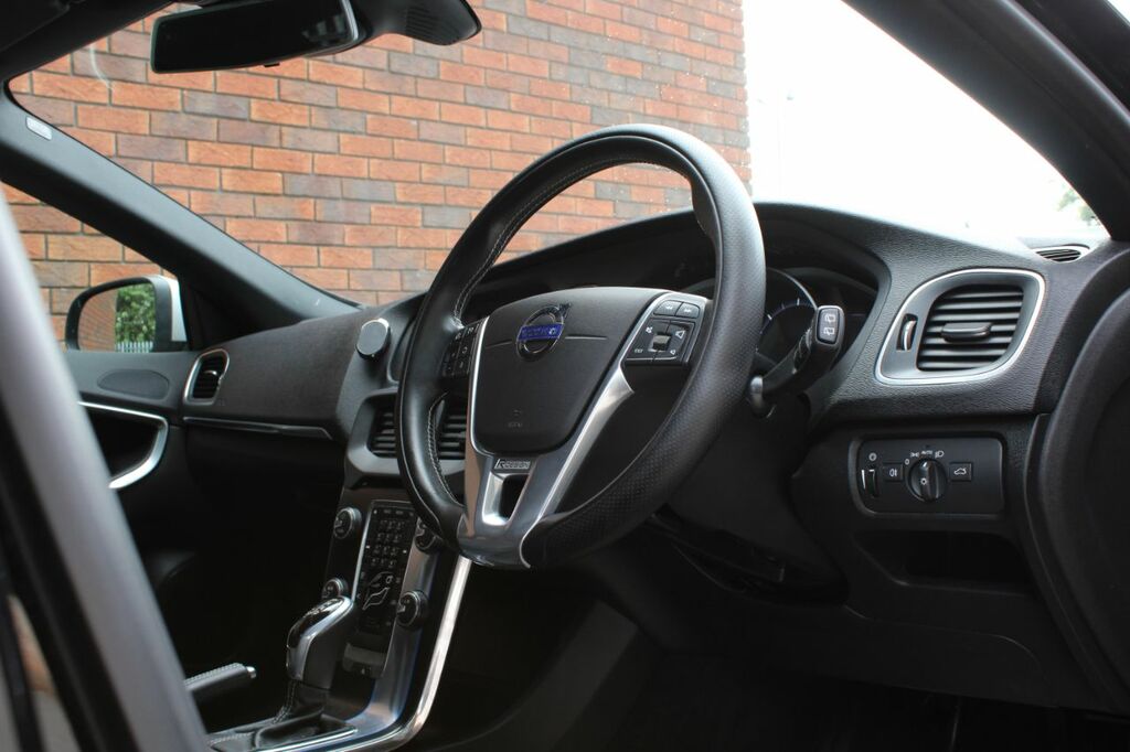 Volvo V40 2.0 D2 R-design Lux Euro 6 Ss - 2015 Black #5