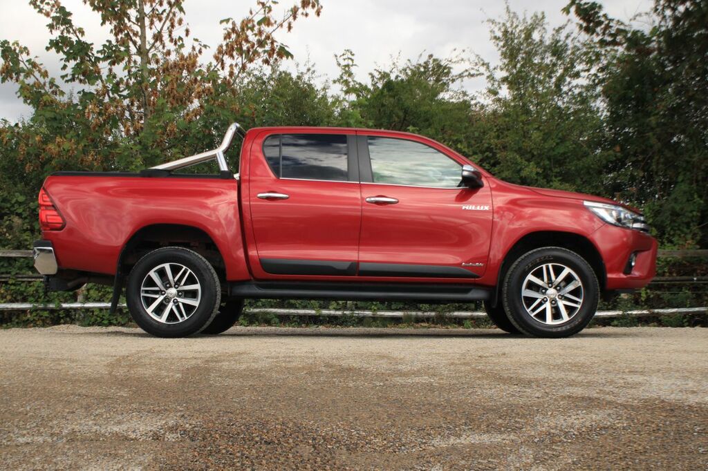 Toyota HILUX 2.4 D-4d Invincible 4Wd Euro 6 Ss Tss, 3.5 Red #2