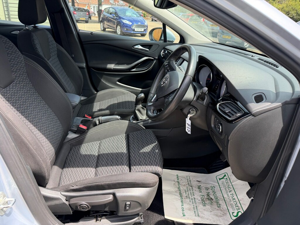 Vauxhall Astra 1.4T 16V 150 Sri DP19NNJ Silver #5