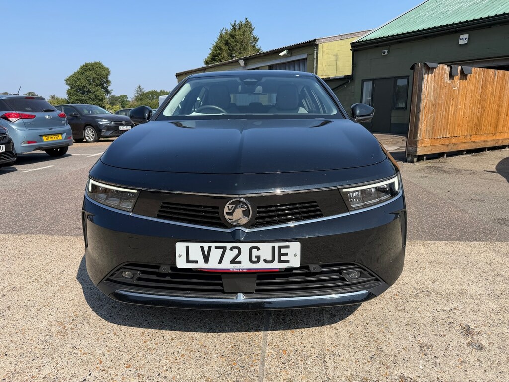 Vauxhall Astra 1.5 Turbo D Design Black #2