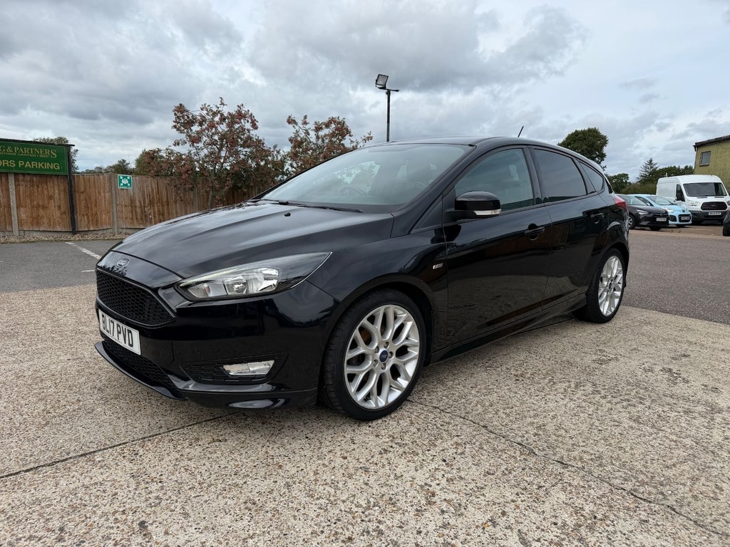 Ford Focus 1.0 Ecoboost 125 St-line BL17PVD Black #2