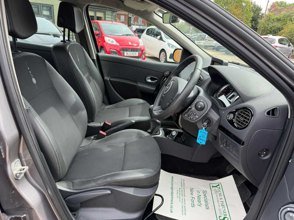Renault Clio 1.2 16V 75Bhp Dynamique Silver #7