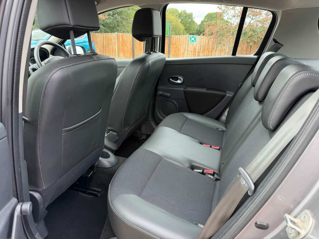 Renault Clio 1.2 16V 75Bhp Dynamique Silver #13