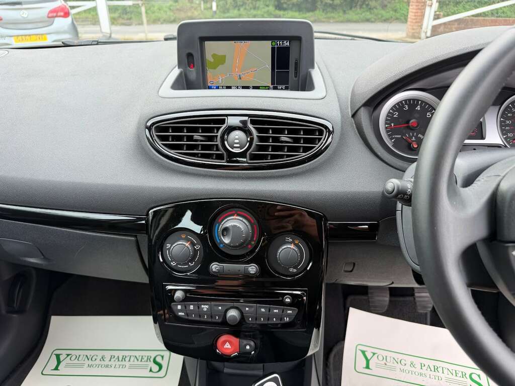Renault Clio 1.2 16V 75Bhp Dynamique Silver #16