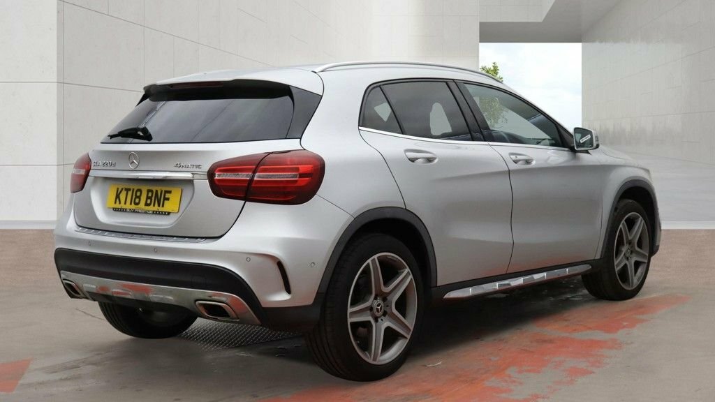 Mercedes-Benz GLA Class 2.1L Amg Line Silver #4
