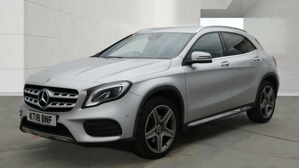 Mercedes-Benz GLA Class 2.1L Amg Line Silver #2