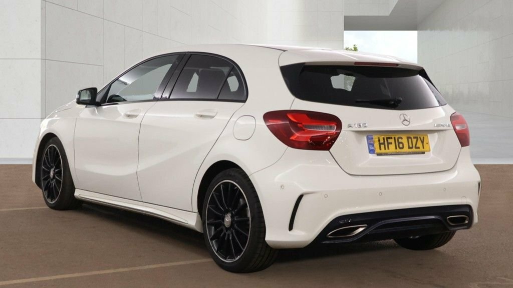Mercedes-Benz A Class 1.6L Amg Line White #2