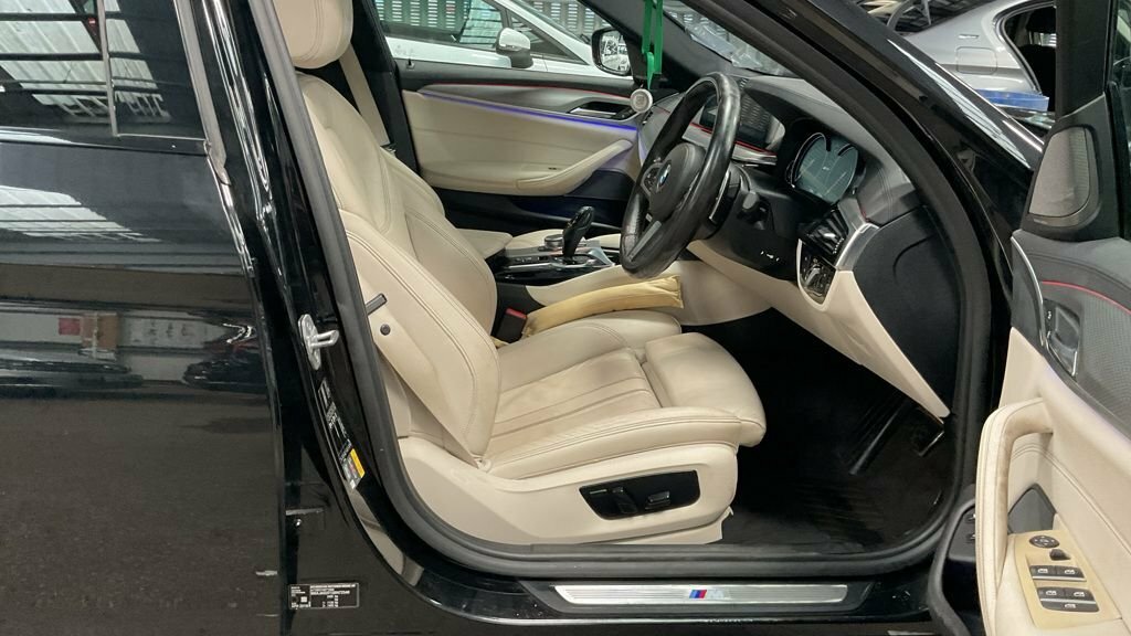 BMW 5 Series Blue #11