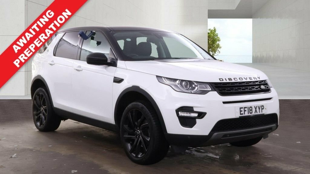 Land Rover Discovery Sport 2L Hse Black White