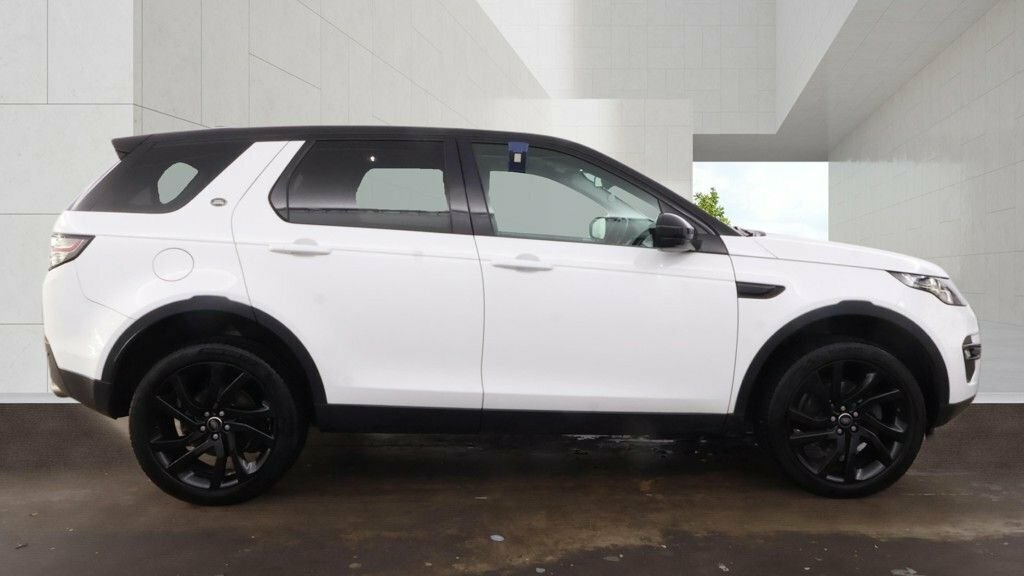 Land Rover Discovery Sport 2L Hse Black White #5