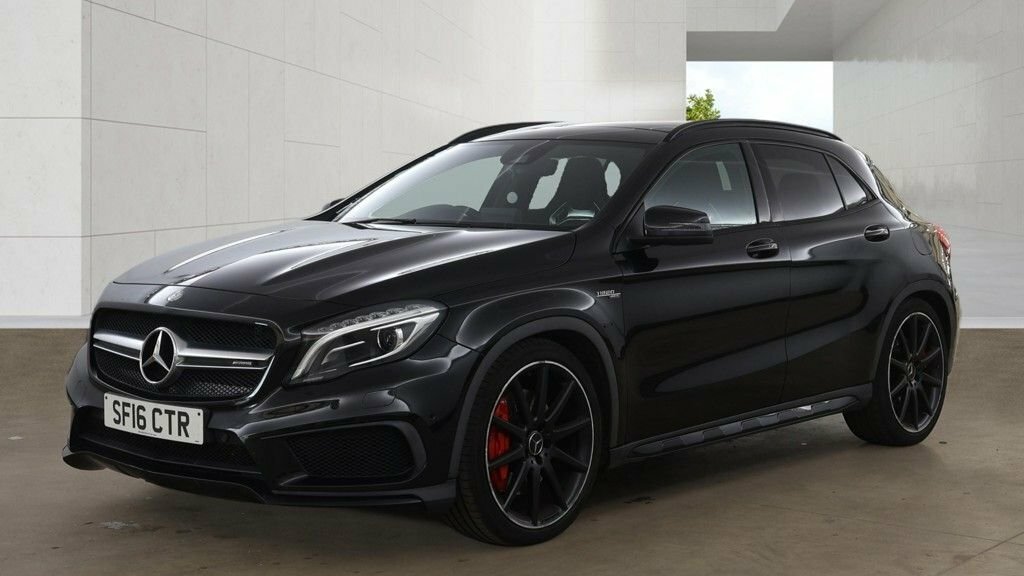 Mercedes-Benz GLA Class 2L Amg Black #2