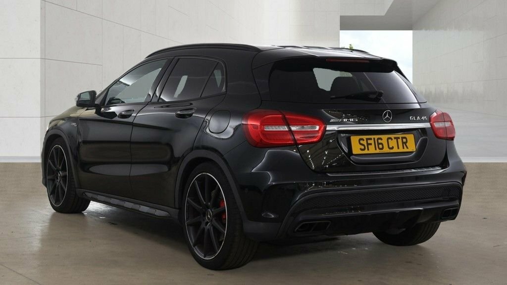 Mercedes-Benz GLA Class 2L Amg Black #3
