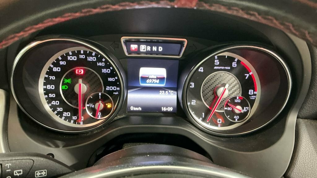 Mercedes-Benz GLA Class Amg Line White #12