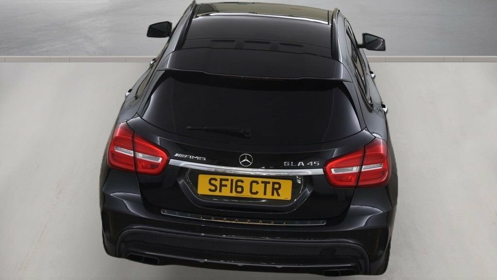 Mercedes-Benz GLA Class Amg Line White #7