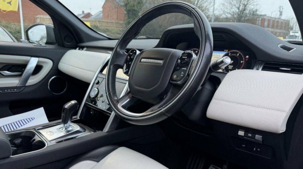 Land Rover Discovery Sport Se Tech Red #13