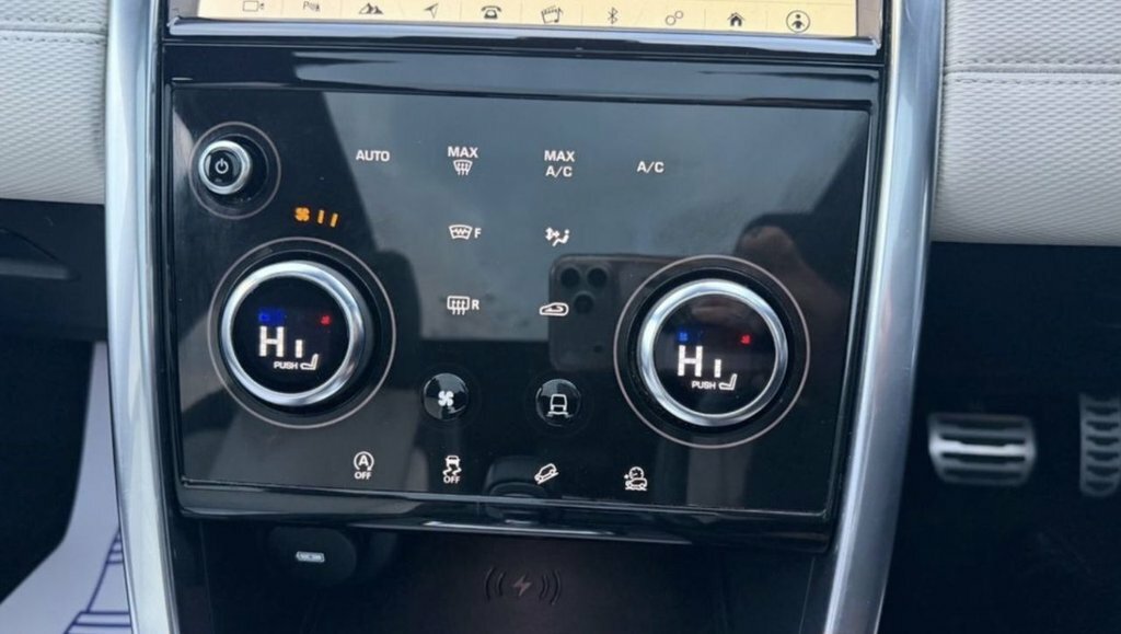 Land Rover Discovery Sport Se Tech Red #24