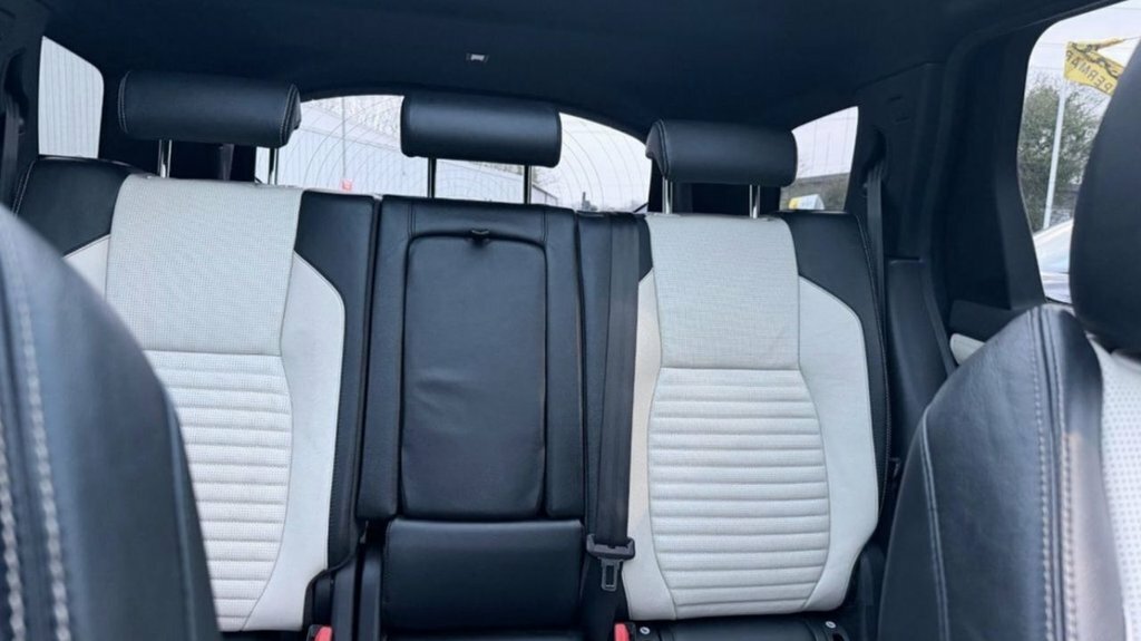 Land Rover Discovery Sport Se Tech Red #15