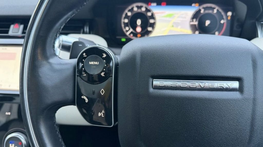 Land Rover Discovery Sport Se Tech Red #25