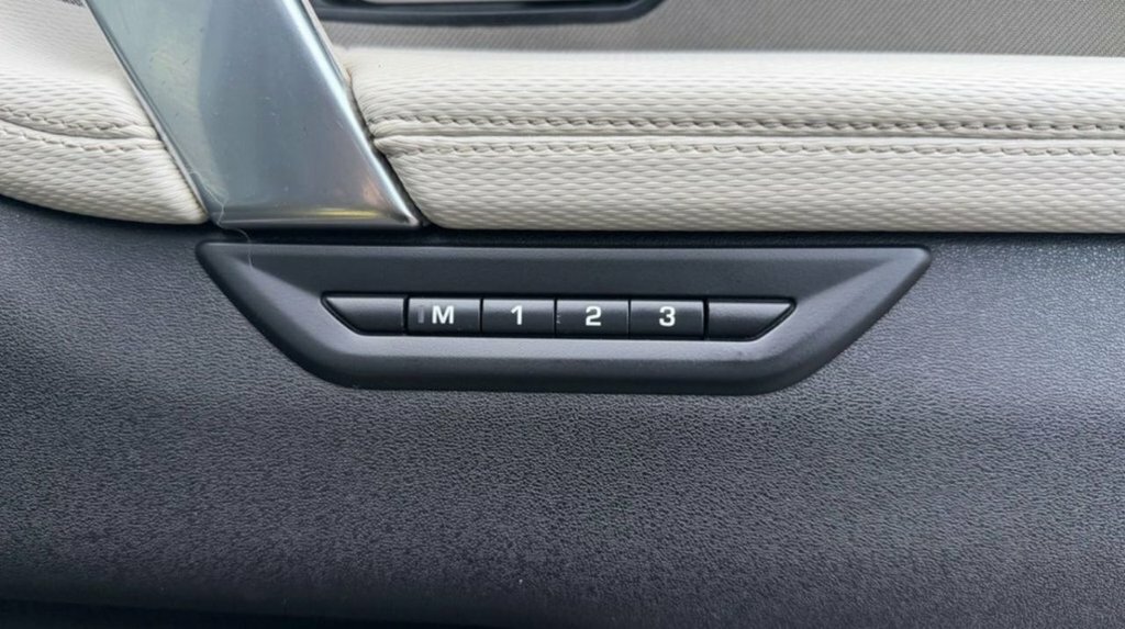 Land Rover Discovery Sport Se Tech Red #19