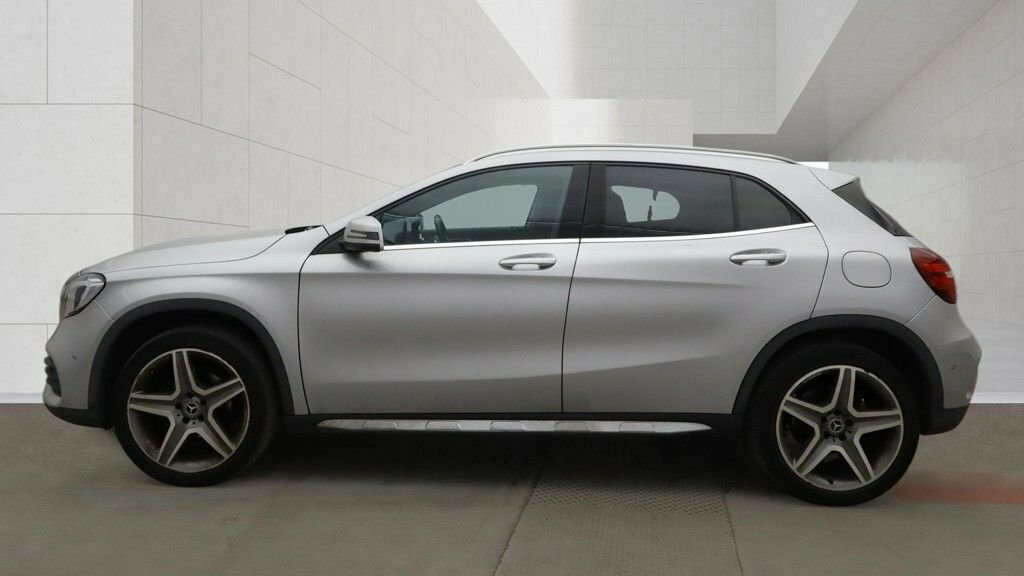 Mercedes-Benz GLA Class 2.1L Amg Line Silver #6