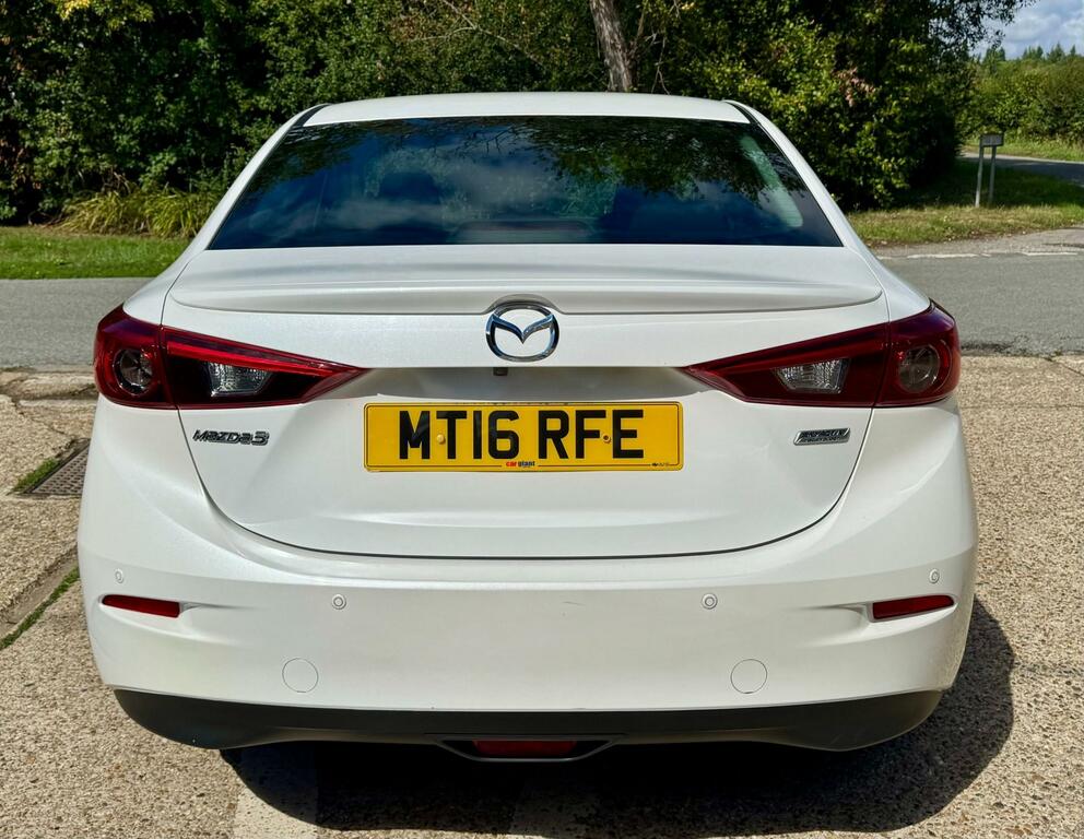 Mazda 3 2.2 Skyactiv-d Sport Nav Fastback White #6