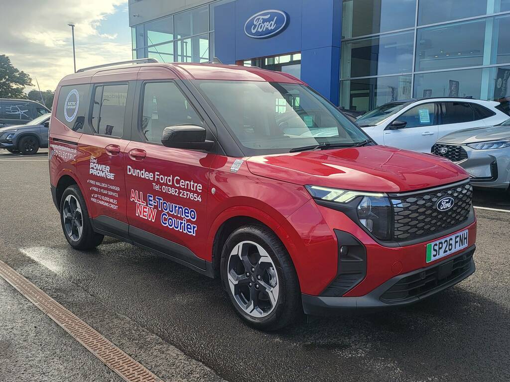 Ford Tourneo Courier Titanium 43Wh Red #2