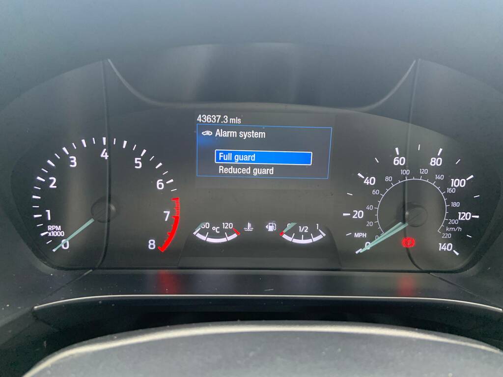 Ford Kuga 1.5 Ecoboost 150Ps Titanium SL70YEC Black #4