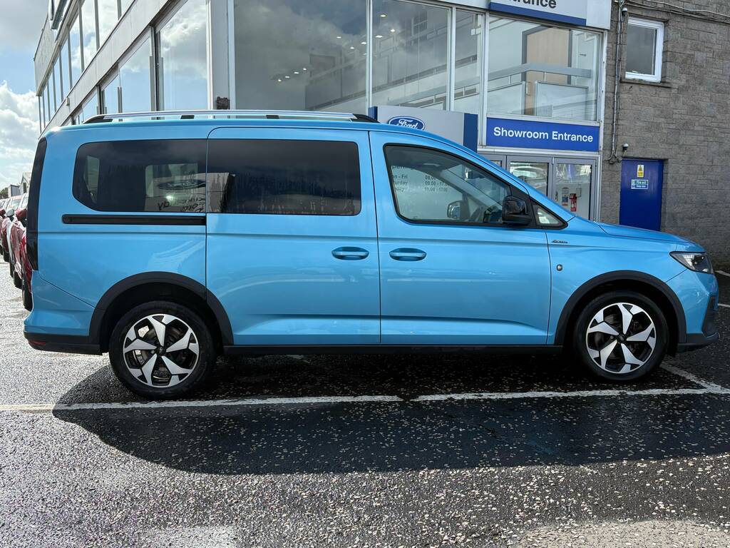 Ford Tourneo Connect 2.0 Ecoblue Active 7 Seat Estate Blue #2