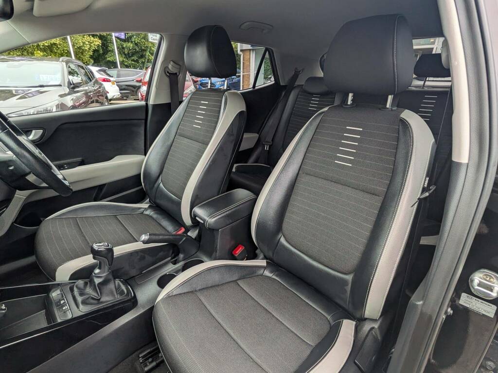 Kia Stonic 1.0 2 Isg Grey #9