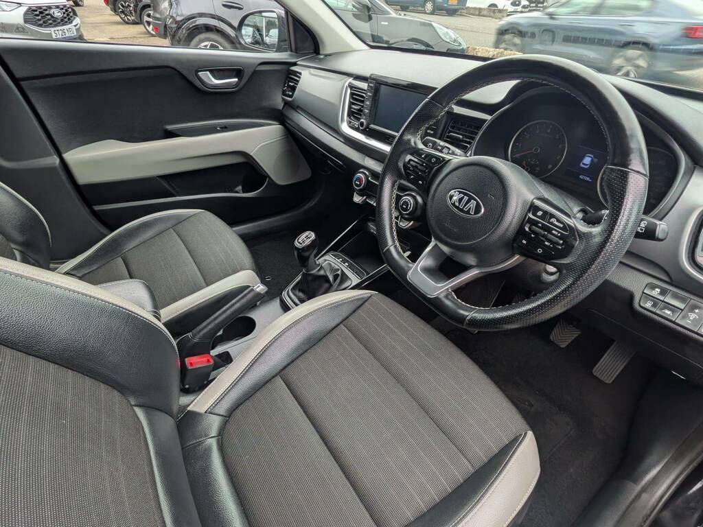 Kia Stonic 3 Isg 1.0 118Ps Black #2