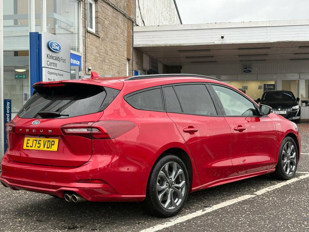 Ford Focus St-line EJ75VDP Red #2