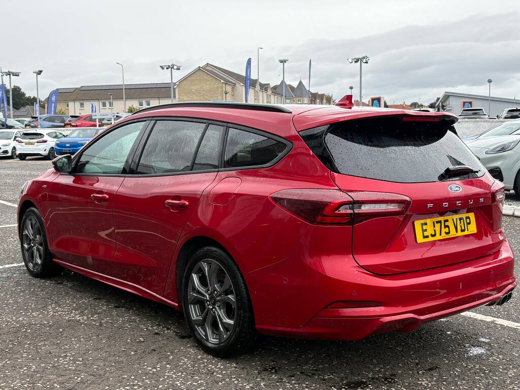 Ford Focus St-line EJ75VDP Red #4