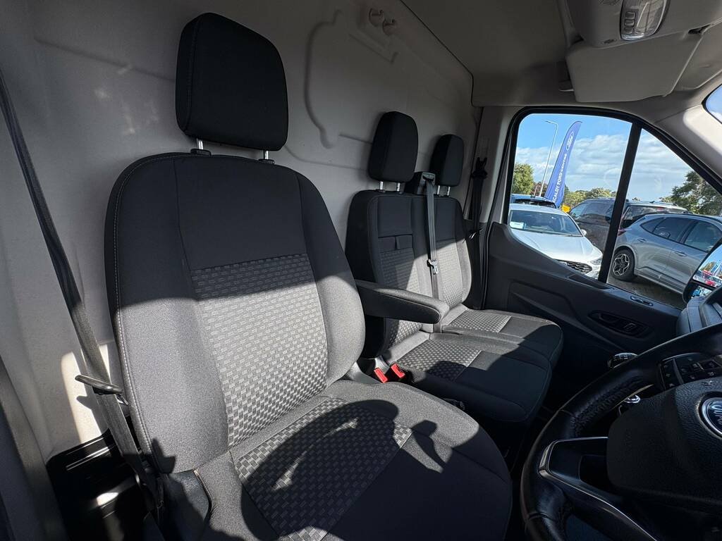 Ford Transit Custom 2.0 Ecoblue 130Ps Low Roof Trail Van White #5