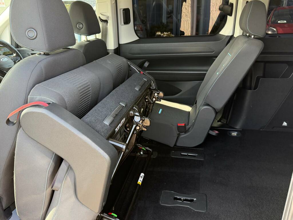 Ford Tourneo Connect 2.0 Ecoblue 120 Titanium Blue #13
