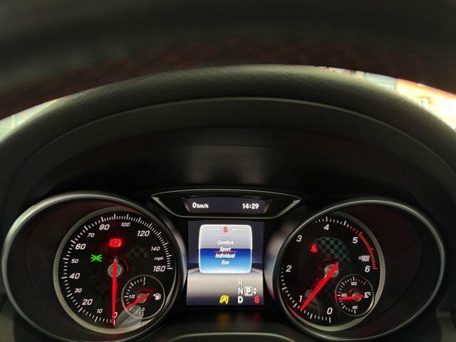 Mercedes-Benz A Class 1.5 A180d Amg Line Black #3