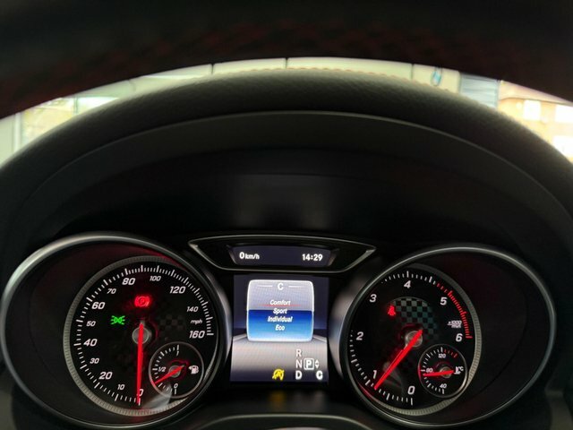 Mercedes-Benz A Class 1.5 A180d Amg Line Black #2