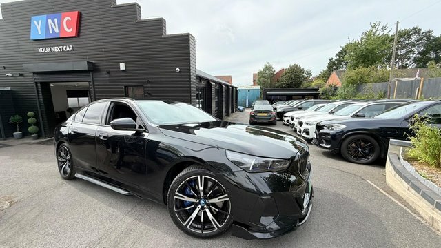 BMW i5 40 83.9Kwh M Sport Black #3