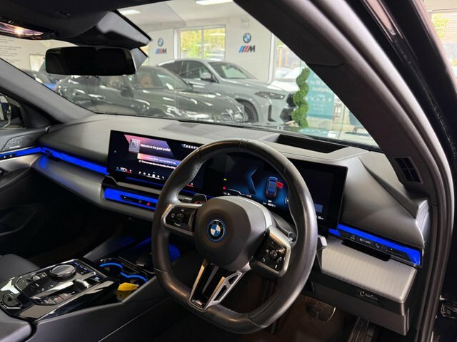 BMW i5 M Sport White #39