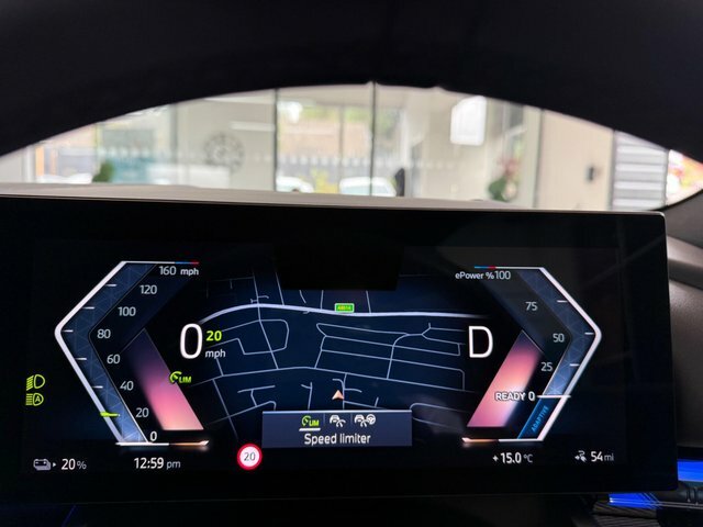 BMW i5 M Sport White #26