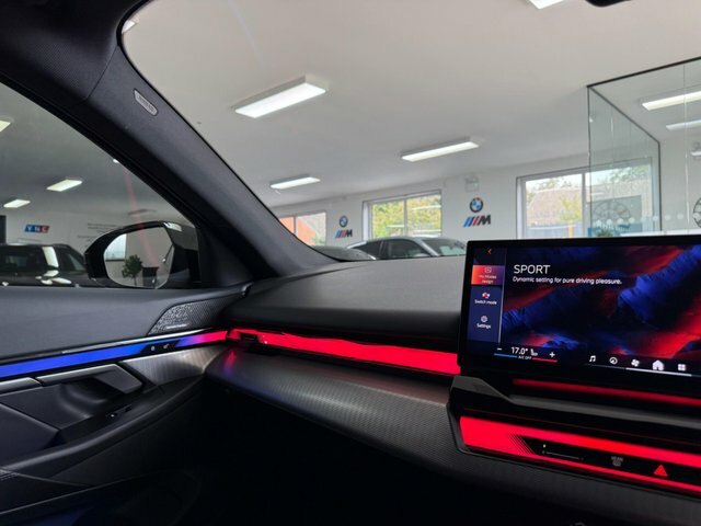 BMW i5 40 83.9Kwh M Sport Black #4