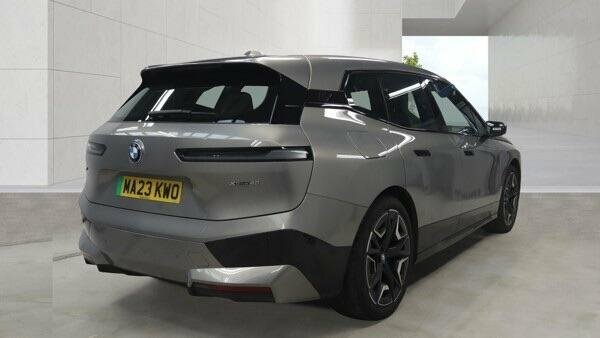 BMW iX 40 76.6Kwh M Sport Grey #4
