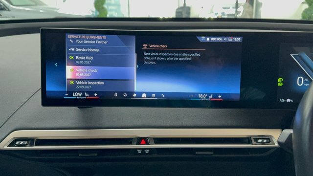 BMW iX 40 76.6Kwh M Sport Black #2