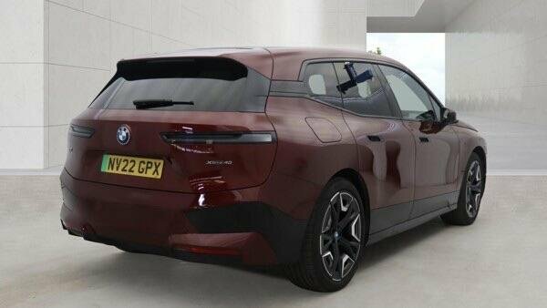 BMW iX 40 76.6Kwh M Sport Red #2