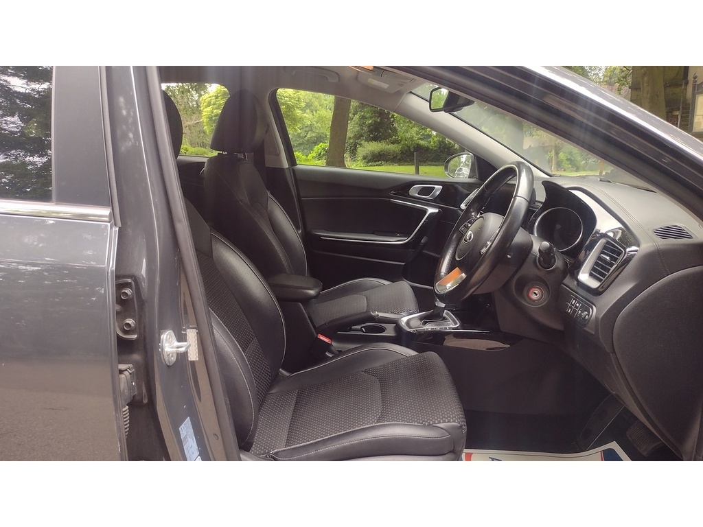Kia Ceed 1.0 2 Isg 118 Bhp Red #10