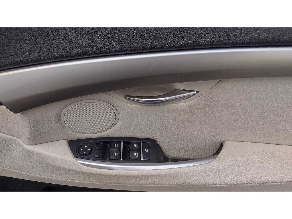 BMW 5 Series Gran Turismo Hatchback Black #8