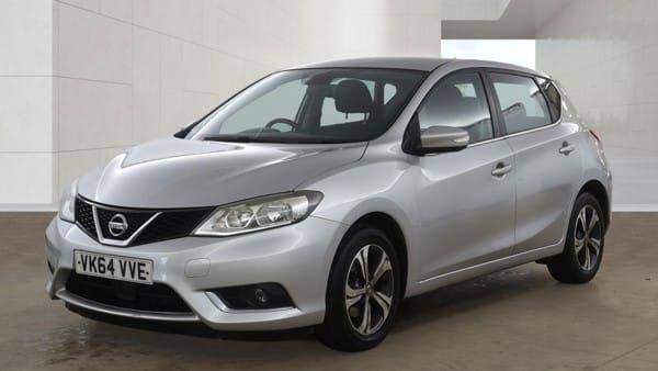 Nissan Pulsar Hatchback White #3