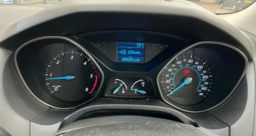 Ford Focus Hatchback 1.6 Zetec Euro 5 201161 Silver #10